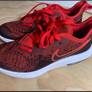 NWOT Nike Air Max size 3 Big Kids